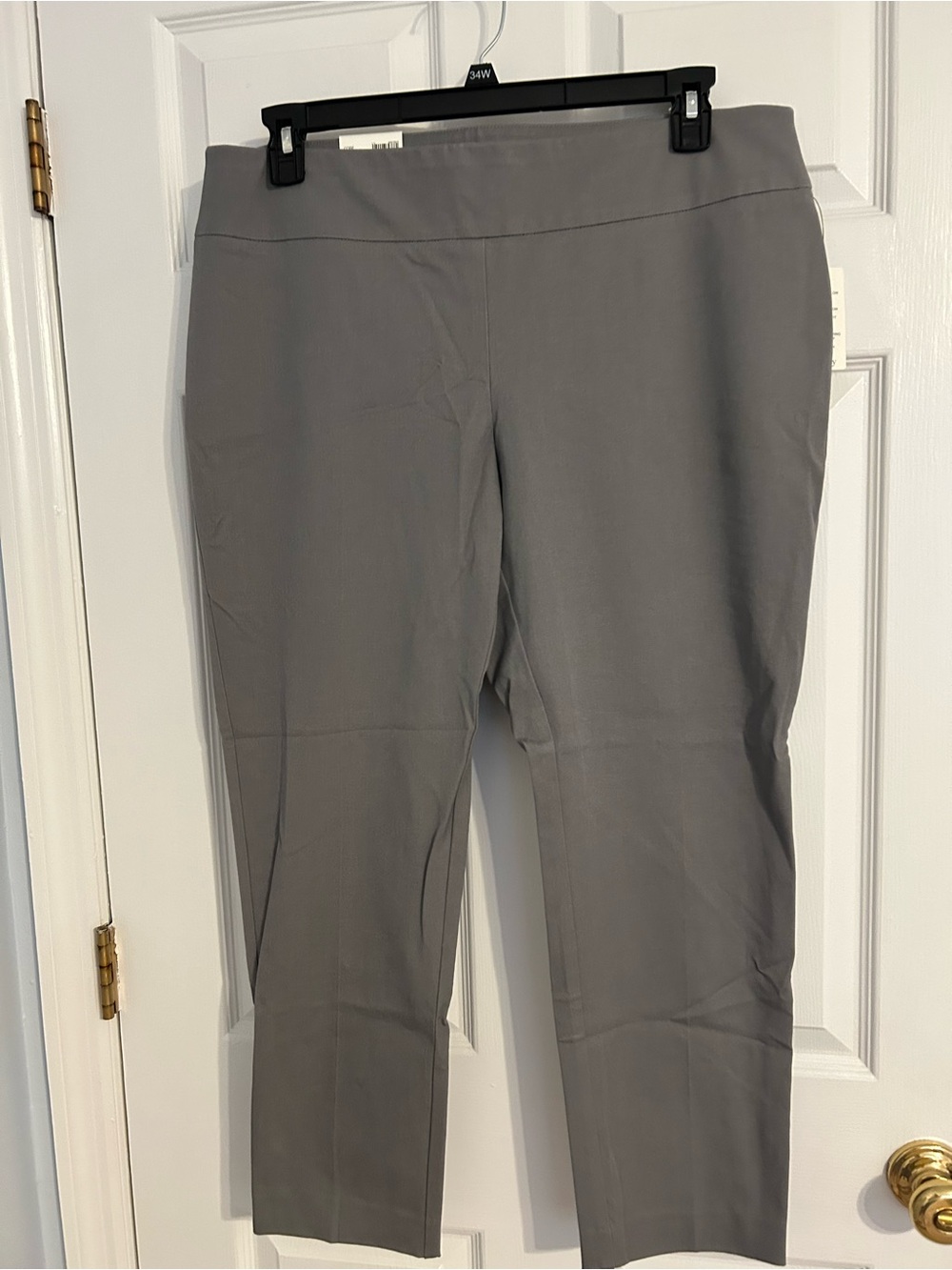 crown & ivy Gray Cropped Ponte Pants